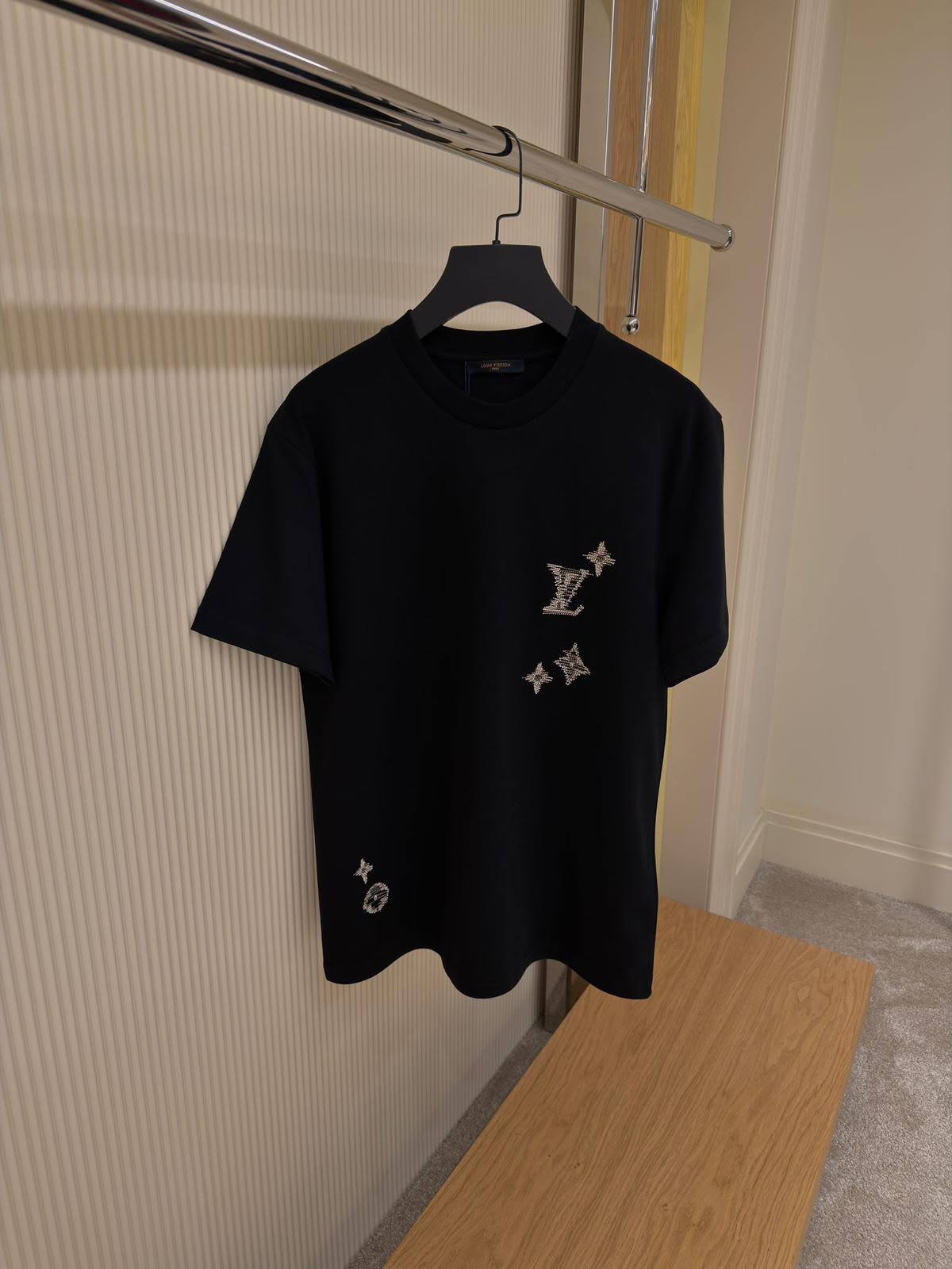 Louis Vuitton Embroidered Signature T-Shirt (Black)