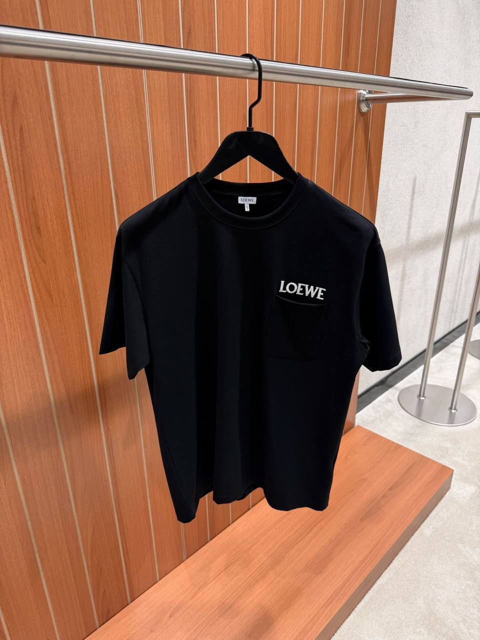 Loewe Embroidered-Logo Pocket Tee – Black