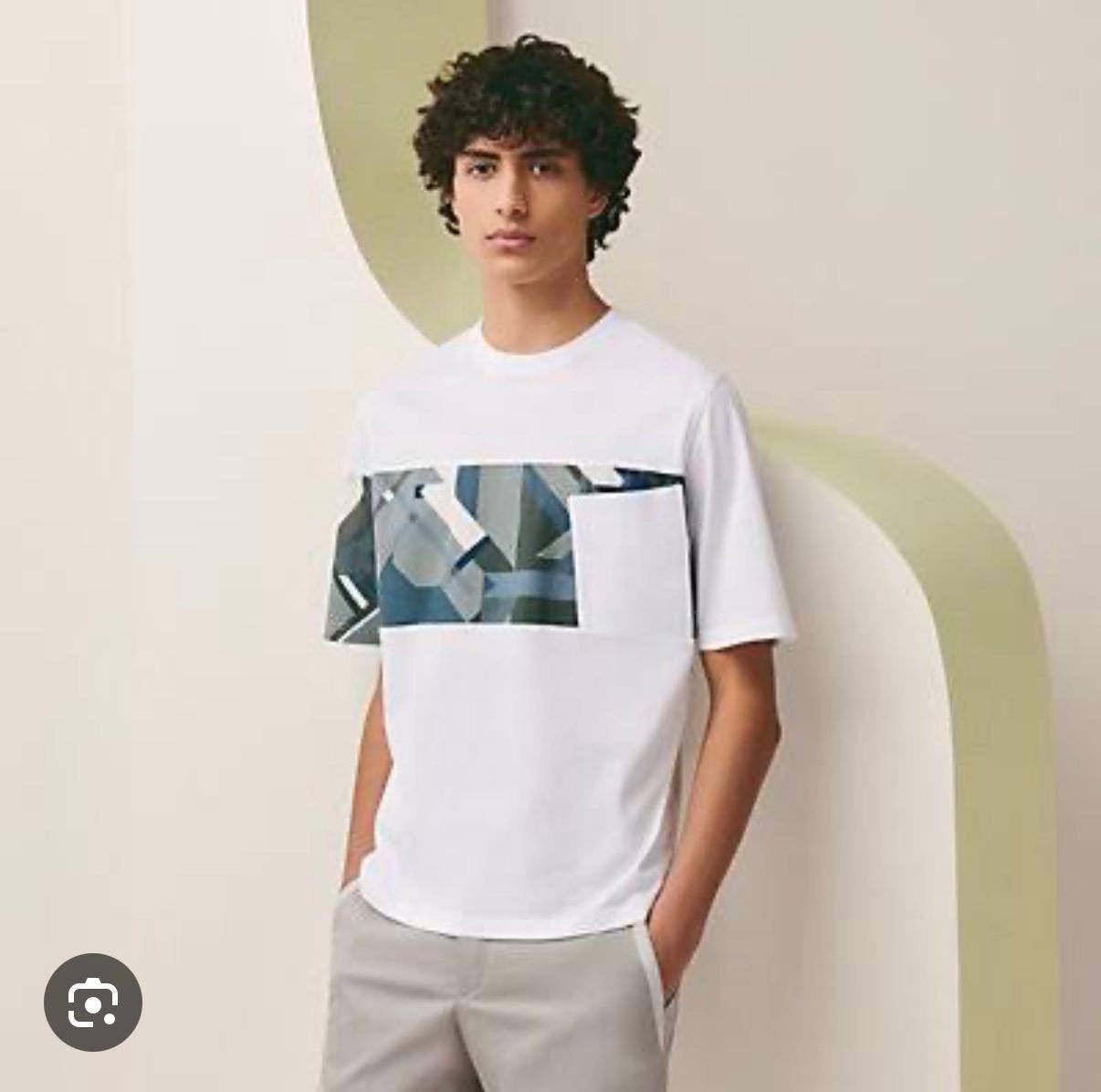 Hermès "Poche en rayure imprimé" T-Shirt – White/Blue
