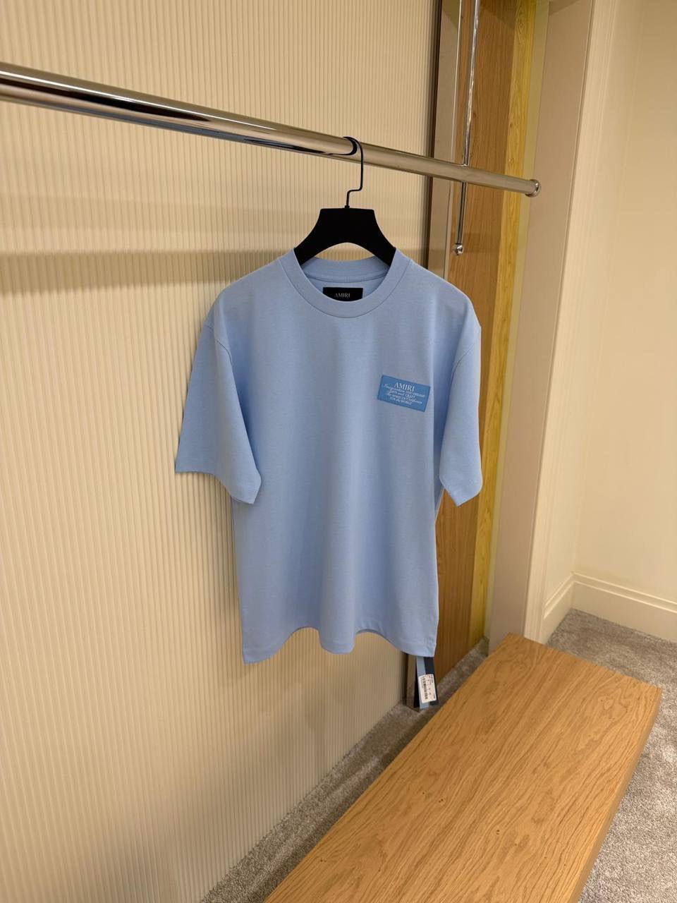 Amiri Label Script Back T-Shirt – Light Blue